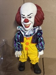 Mezco Toyz IT Talking Pennywise 15 in Action Figure – 43053 – Opened