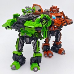 Pre-Order Unique toys UT-R08 UT R08 Skids Dumb Mudflap Alloy Action Figure 12cm