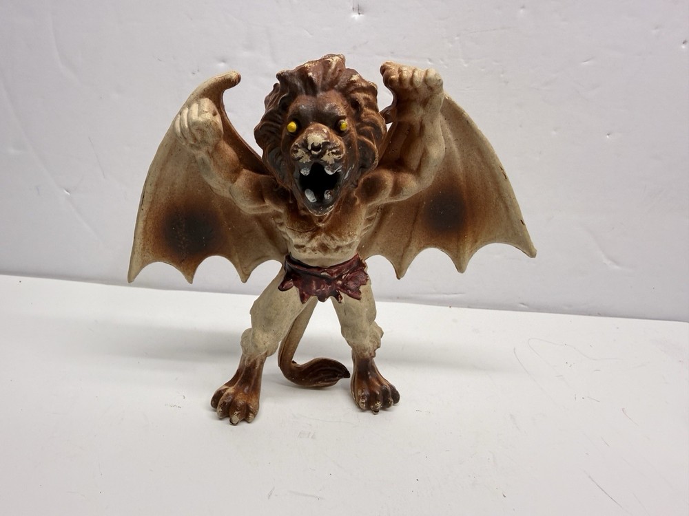 The Sword And The Sorcerer Winged Lion Figure Monsters Vintage 1983 Fleetwood