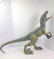 Jurassic World Super Colossal Velociraptor Blue 3.5 ft