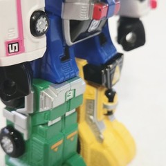 Bandai 1997 Power Rangers 5″ Carranger DX VRV Megazord (READ, wear, incomplete)
