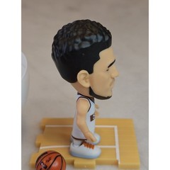 Zuru 5 Surprise NBA Ballers: Phoenix Suns – Devin Booker Figure + More