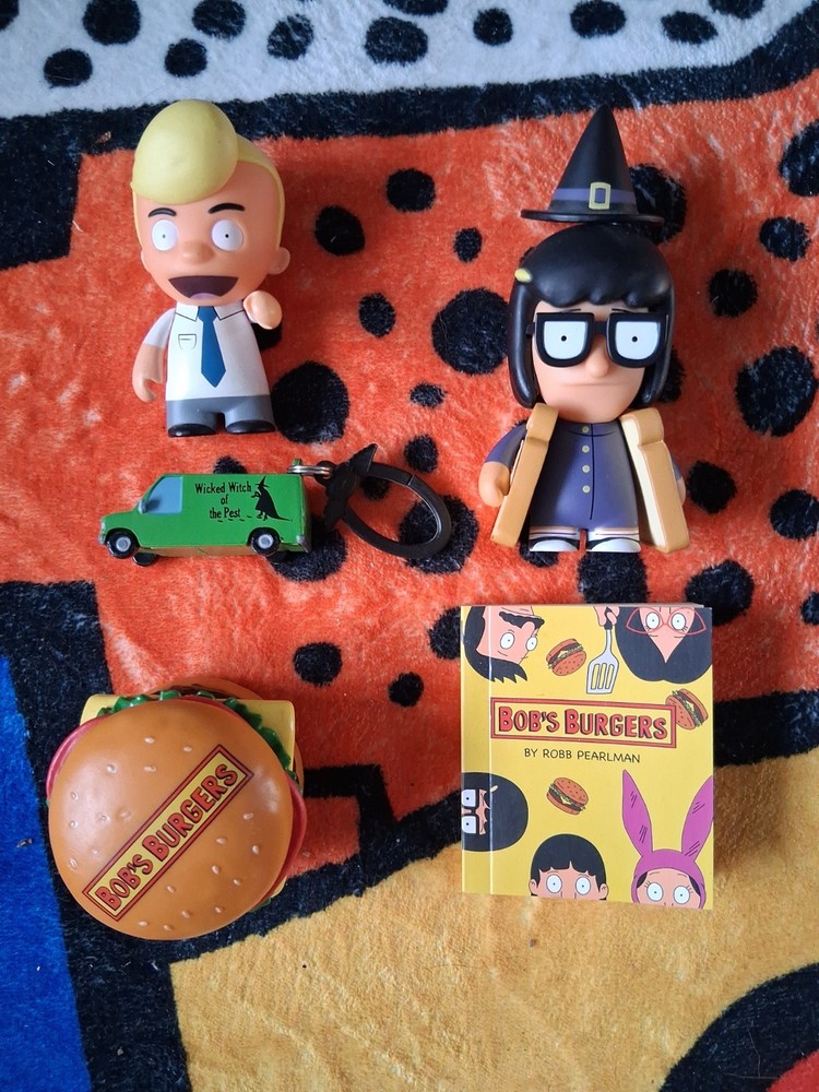 Bobs Burgers- TALKING Burger -Keychain -Book KidRobot Witchy Toy LOT! Tina Hugo