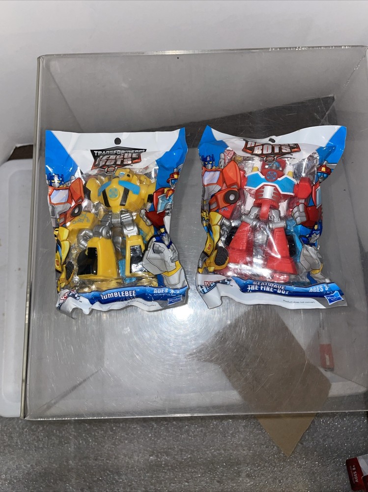PLAYSKOOL HEROES TRANSFORMERS RESCUE BOTS 3.5 IN. HEATWAVE & BUMBLEBEE