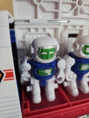 Hello Carbot Iront Transforming Robot Figure