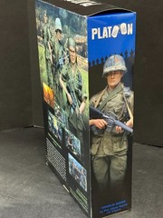 Platoon Action Figure – Charlie Sheen as Pvt. Chris Taylor 12” – Sideshow Toy