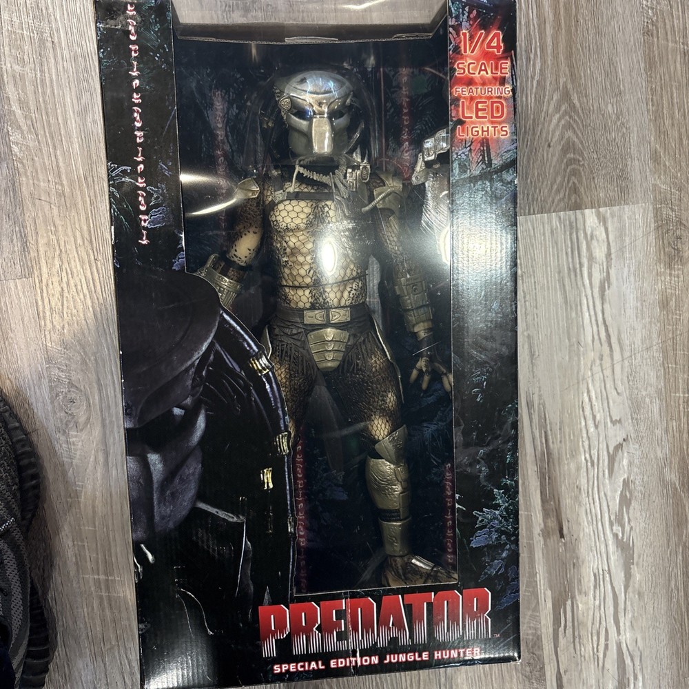 NECA Predator Jungle Hunter 19 inch Action Figure – 51527 NEW IN BOX