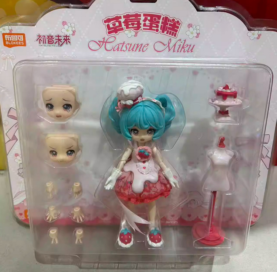 Blokees DaalaMode Series Hatsune Miku Strawberry Cake Limited Model Figure