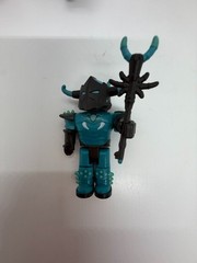 Roblox Mini Figures Lot of 20 w/multiple accessories