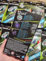 Hasbro Beyblade X Tide Whale Wave 5-80E Set w/ Beyblade Top, Age 8+