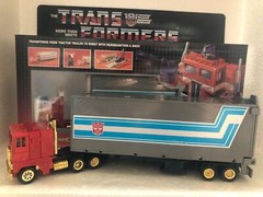 Transform G1 Optimus prime complete Red/Black/White/Bright/Clear/Golden MISB