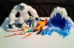 Animal Planet Yeti Action Figure Abominable Snowman Playset 100% Complete