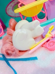 1990 Mattel Little Pretty Kitty Perm N Play Playlet Snow Curl Lady Lovely Locks