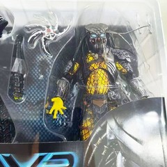 NECA Grid Alien vs Celtic Predator AVP Xenomorph 7″ Action Figure RIVALRY REBORN