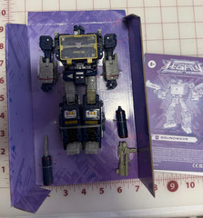 Transformers Generations Legacy Voyager Class Soundwave New without Box