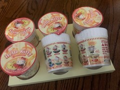 MOETCH MINI x Sanrio Hello Kitty Ramen Café Bubble Bean Blind Box – Lot Of 6