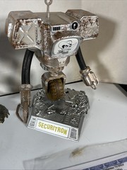 McFarlane Movie Maniacs Fallout Deathclaw,Securitron,Lucy,Maximus & Ghoul **Read
