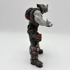 NECA Gears of War 2 Cyclops Locust Drone 7″ Action Figure with 3 Weapons 2008