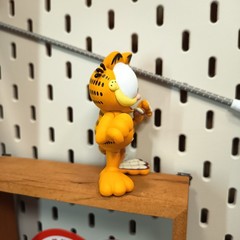 Mighty Jaxx GARFIELD Skeleton 3.5″ Figure Jason Freeny’s Hidden Dissectibles