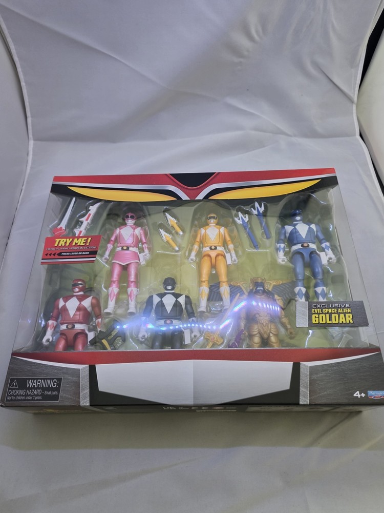 Power Rangers Re-Ignition Auto-Morphin Battle Pack with Exclusive Goldar
