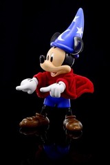 HEROCROSS Hybrid Metal Figuration #009 Disney Fantasia Sorcerer Mickey Mouse