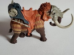 Primo Clash Dino Commander Mammoth Beast Action Figure Lanard 2018 Saddle Armor