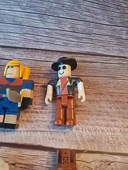 Roblox Toys Lot Of 6 Action Figures Collection Includes Accessories *No Codes*