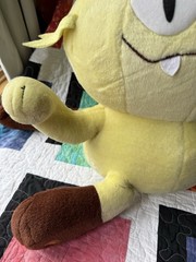 Vintage Hasbro Tomy 1999 Nintendo Pokemon Meowth Jumbo Plush 16″