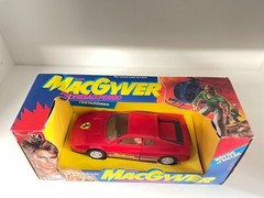 SUPER RARE MACGYVER Ferrari Testarossa GLASSLITE MISB 1993 1:18 scale