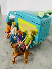 Vintage Scooby Doo Mystery Machine Van & All 5 Figures Hanna-Barbera