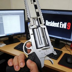 Resident Evil 9 Requiem 2026-Leon s Revolver Requiem 1:1 FREE SHIPPING!!