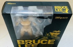 Bandai SHFiguarts Bruce Lee Yellow Track Suit Figure