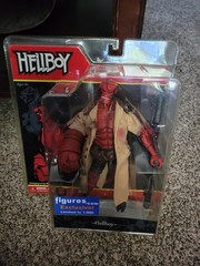 Mezco 2005 Hellboy w Coat (Mignola Art Version)(Figures.com Excl)(MINT, SEALED)