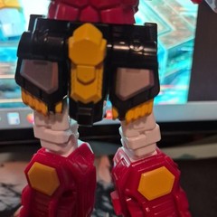​Hello Carbot King Guyz X Transforming Robot Action Figure Sonokong Loose