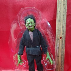 Chamber of Horrors -Shock Monster -Retro Style 8″ Figure- Trick or Treat Studios