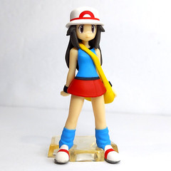 Pokemon Scale World 3″ 1:20 Scale Leaf Trainer Mini Figure Kanto