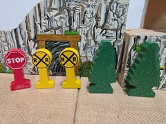 Thomas Tank Engine wooden tracks Gold Mine Mountain overpasses LARGE LOT
