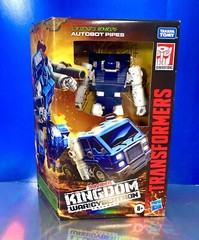 2021 Hasbro Transformers Kingdom War for Cybertron Trilogy Figure: AUTOBOT PIPES