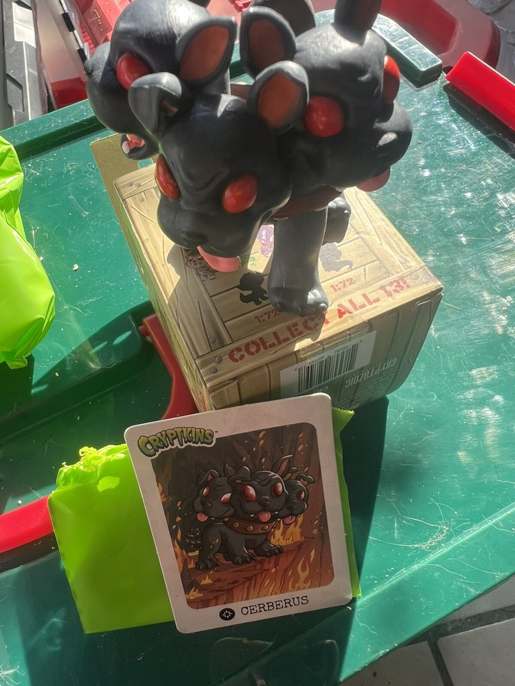Cryptozoic CRYPTKINS Series 2 CERBERUS 3″ Mini Vinyl Figure