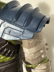 Hasbro Marvel Thor Ragnarok 13.5” Electronic Talking Gladiator Hulk Figure Works