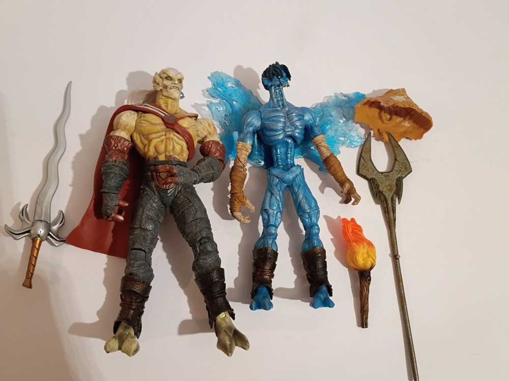 RAZIEL & KAIN LEGACY OF KAIN VIDEO GAME LOOSE BLUE BOX TOYS ACTION FIGURE