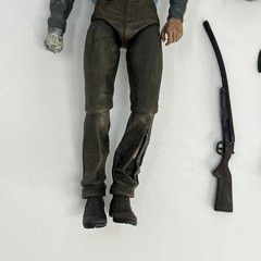 Neca Evil Dead 2 Dead By Dawn Ultimate Ash Action Figure w/ Accessories