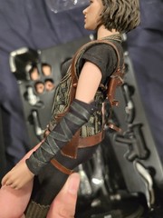 Hot Toys MMS139 Resident Evil Afterlife Alice