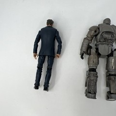 Hasbro Marvel Legends Iron Man Tony Stark Iron Man Mark 1 First Ten Years 2-pack