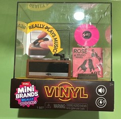 ~ Zuru ~ Mini Brands ~ Really works ~ Albums ~ Accessories & Mini Player ~