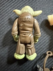 Vintage 1980 Kenner Star Wars YODA Action Figure with Cloak& Belt LFL Hong Kong