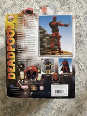 MARVEL SELECT DEADPOOL Action Figure Complete WITH BASE Diamond 2016 NEW SEALED