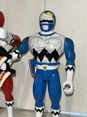 Power Rangers Lost Walkie Talkie Set 9″ Figure MGA 1999 Lot of 3 Blue Red Silver