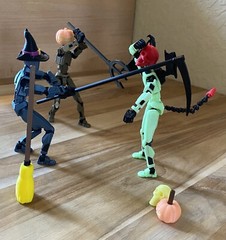 Dummy 13 Halloween Pack – Limited Special Edition of Spooky Scary Accessories