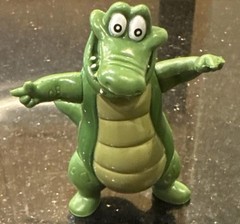 2000 RAINFOREST CAFE Alligator Toy Action Figures NILE alligator